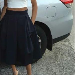 Pleated skirt (long)